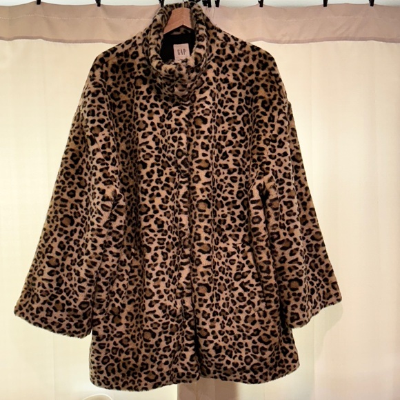 GAP Jackets & Blazers - Faux Fur Leopard Coat - GAP - XL